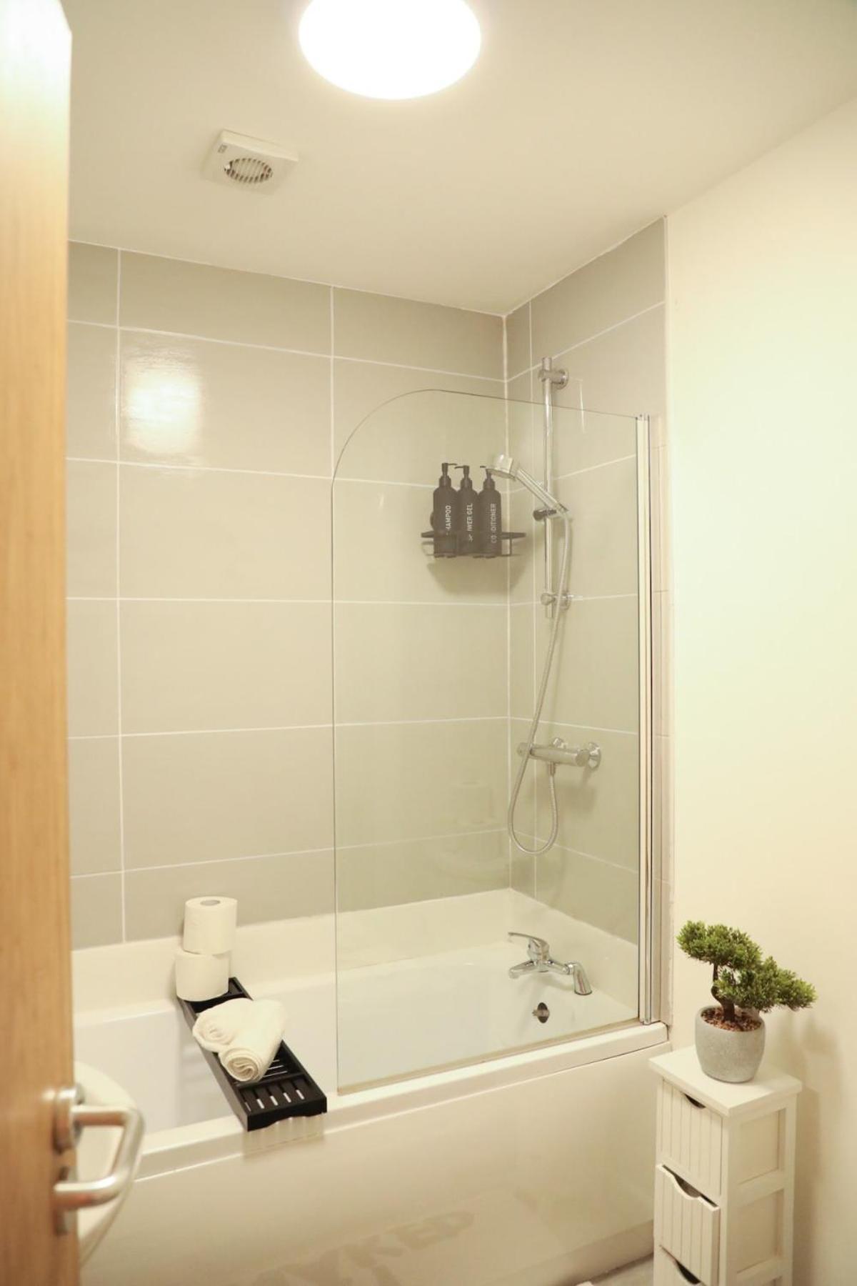 1 Bedroom Apartment Bradford City Centre Foster Square Dış mekan fotoğraf